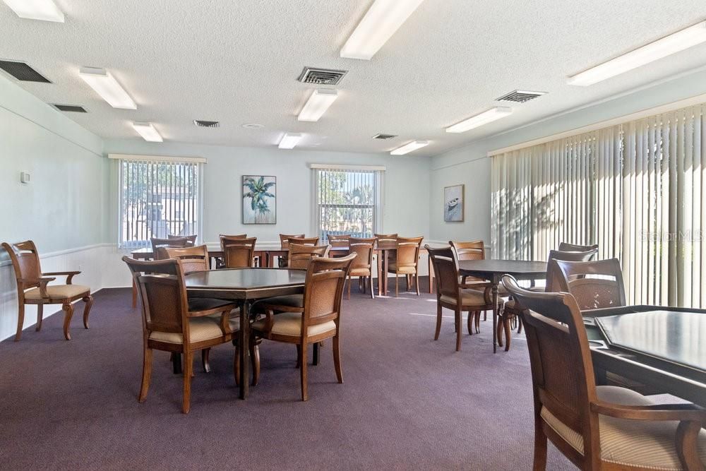 For Sale: $136,900 (1 beds, 1 baths, 875 Square Feet)