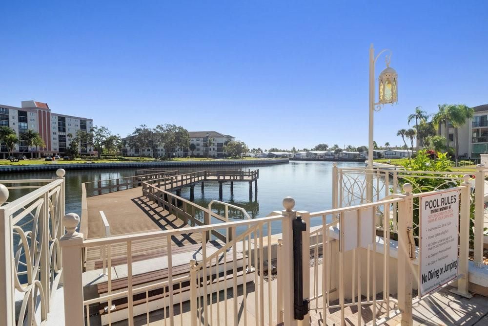 For Sale: $136,900 (1 beds, 1 baths, 875 Square Feet)