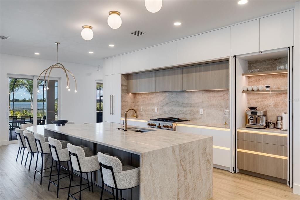 На продажу: $1,995,000 (3 спален, 3 ванн, 2782 Квадратных фут)