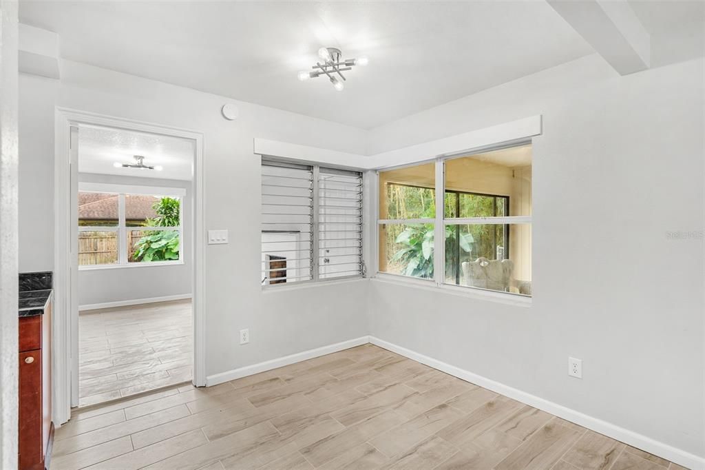 En Venta: $425,000 (3 camas, 2 baños, 1721 Pies cuadrados)