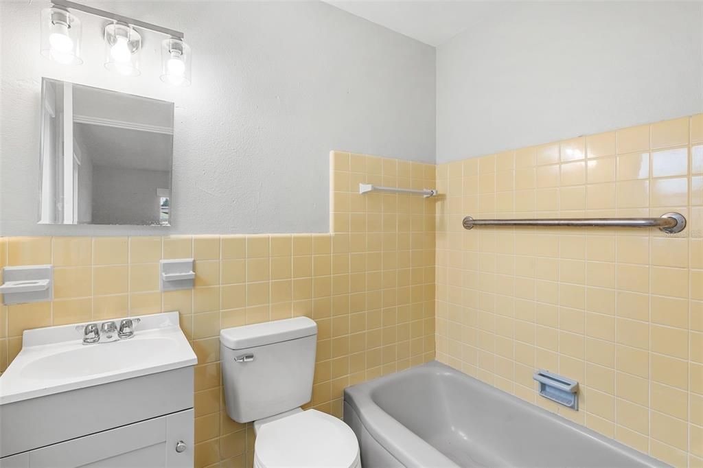 En Venta: $425,000 (3 camas, 2 baños, 1721 Pies cuadrados)