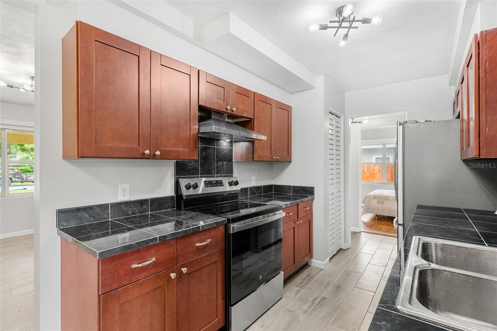 En Venta: $425,000 (3 camas, 2 baños, 1721 Pies cuadrados)