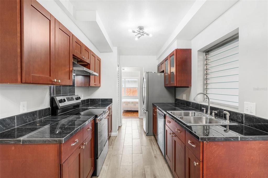 En Venta: $425,000 (3 camas, 2 baños, 1721 Pies cuadrados)