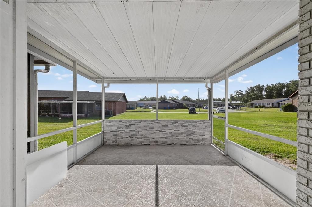 待售: $165,000 (2 贝兹, 1 浴室, 794 平方英尺)