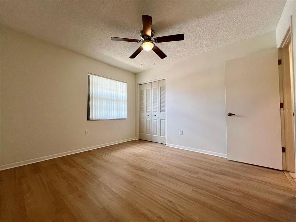 Active With Contract: $175,000 (2 beds, 2 baths, 930 Square Feet)