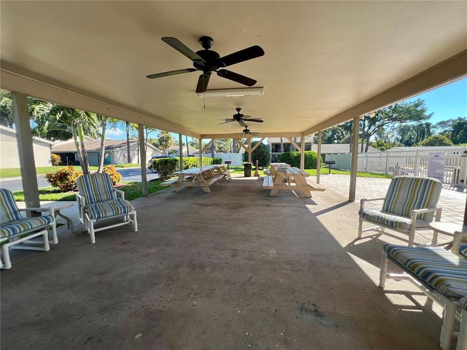 Active With Contract: $175,000 (2 beds, 2 baths, 930 Square Feet)