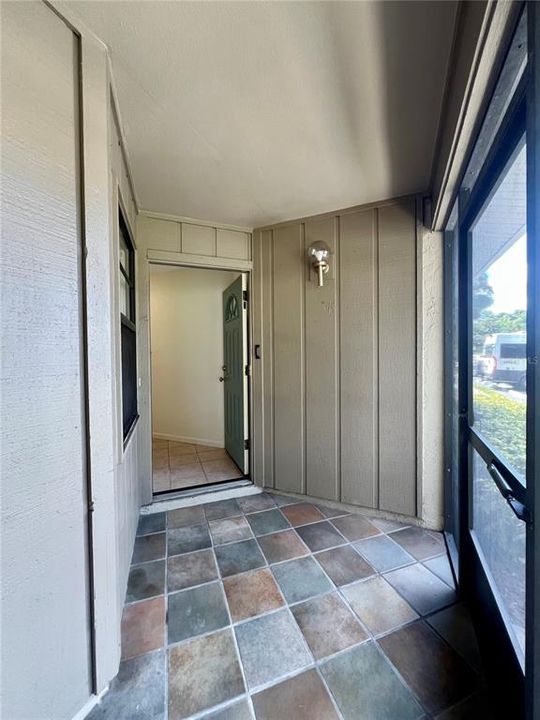 Active With Contract: $175,000 (2 beds, 2 baths, 930 Square Feet)