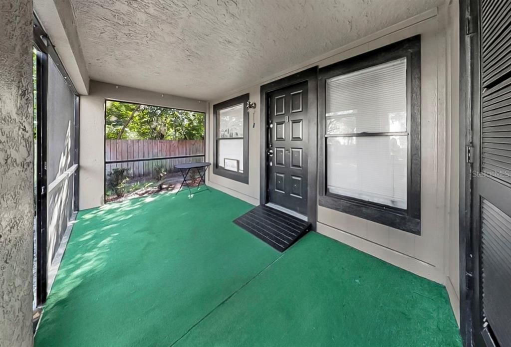 For Sale: $169,900 (2 beds, 2 baths, 912 Square Feet)