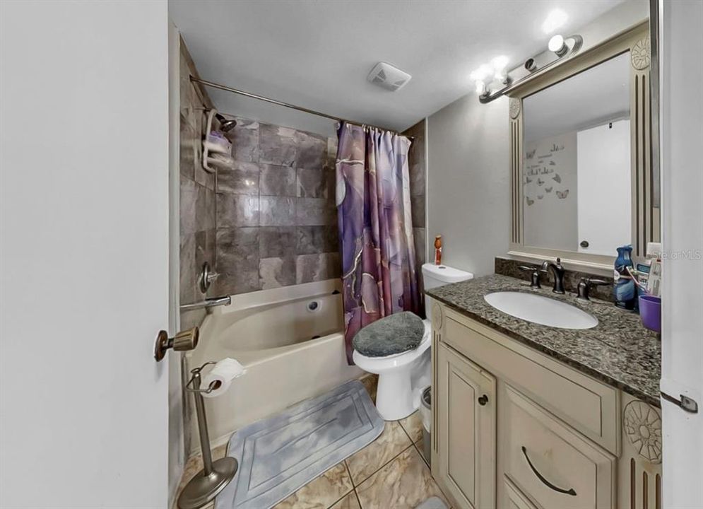 For Sale: $169,900 (2 beds, 2 baths, 912 Square Feet)