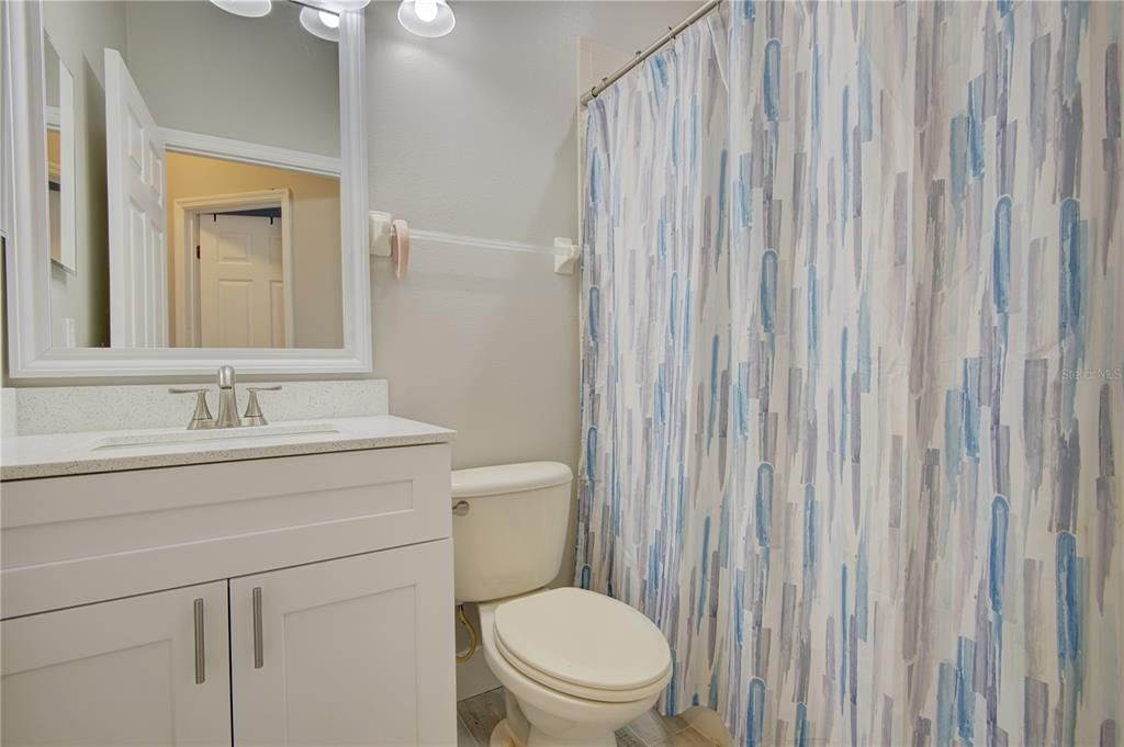 Activo con contrato: $635,000 (4 camas, 3 baños, 2397 Pies cuadrados)