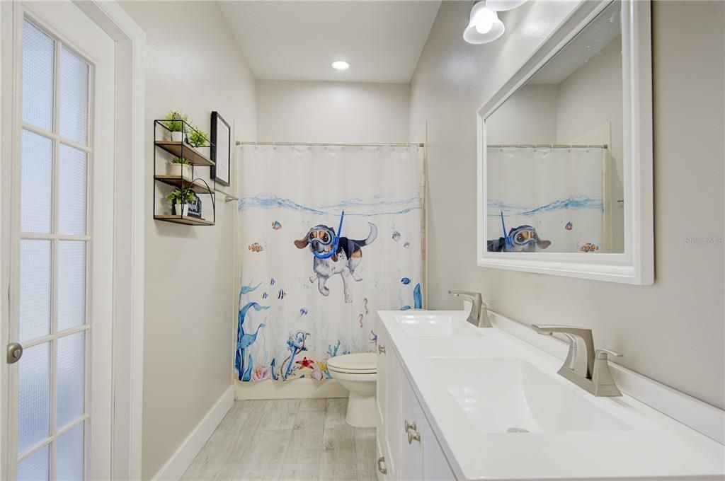 Activo con contrato: $635,000 (4 camas, 3 baños, 2397 Pies cuadrados)