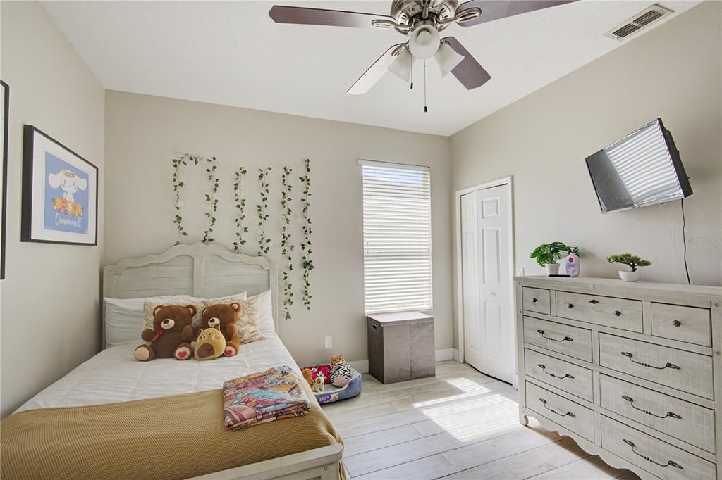 Activo con contrato: $635,000 (4 camas, 3 baños, 2397 Pies cuadrados)