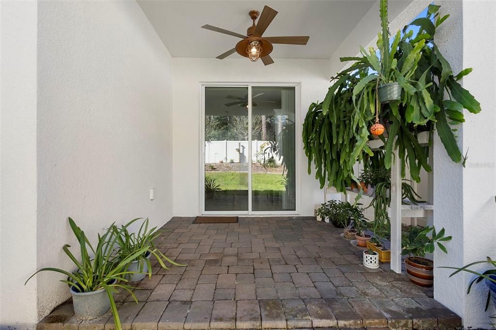 For Sale: $389,500 (4 beds, 2 baths, 1844 Square Feet)