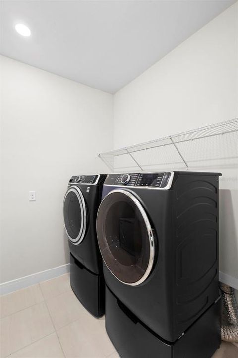 For Sale: $389,500 (4 beds, 2 baths, 1844 Square Feet)