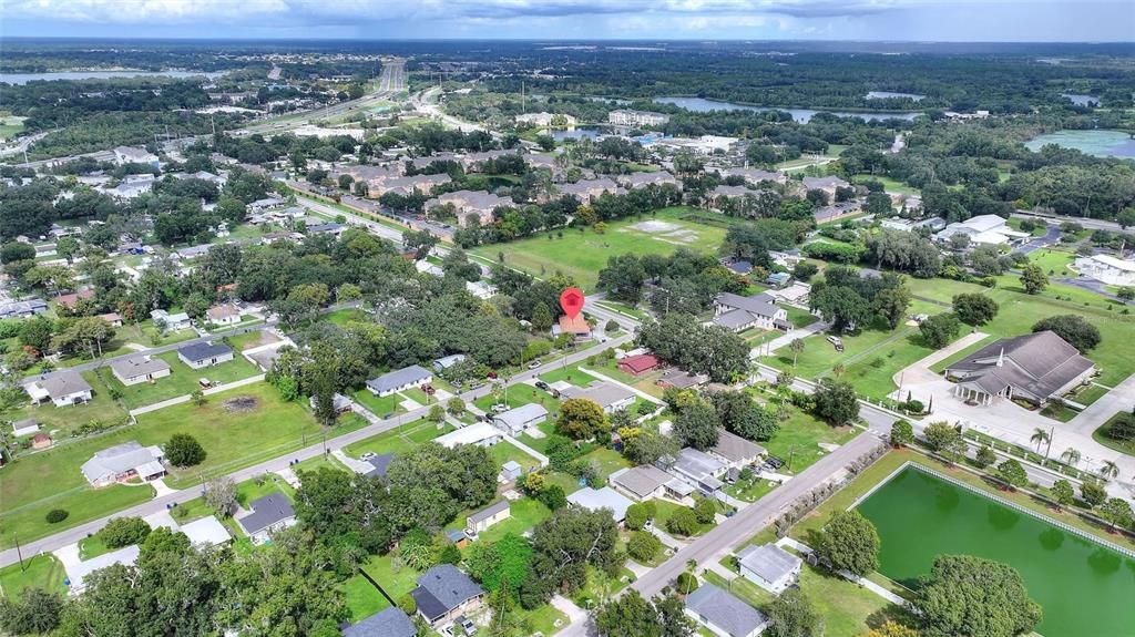 合同活跃: $325,000 (3 贝兹, 3 浴室, 1172 平方英尺)