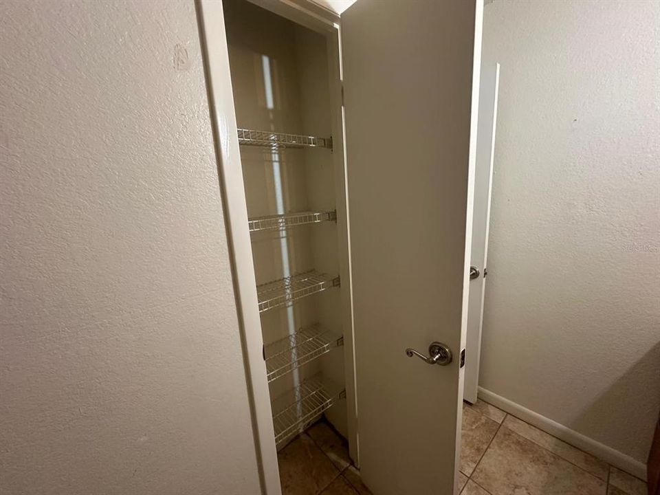 For Sale: $230,000 (2 beds, 2 baths, 1067 Square Feet)