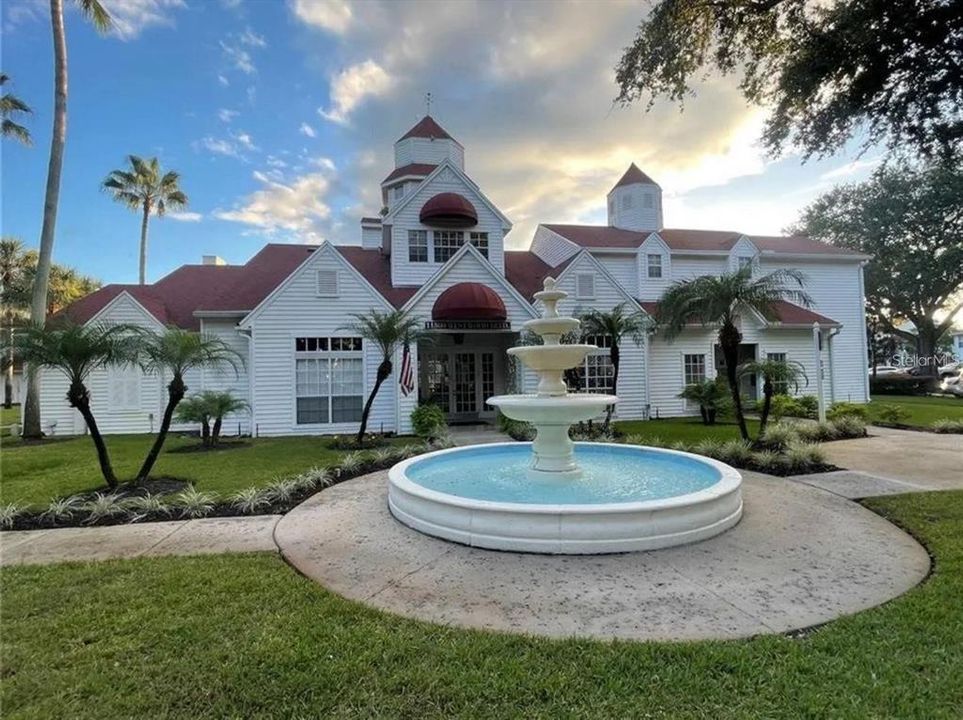 For Sale: $230,000 (2 beds, 2 baths, 1067 Square Feet)