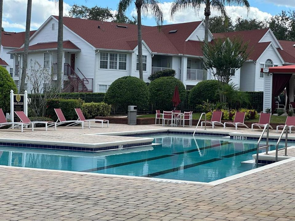 For Sale: $230,000 (2 beds, 2 baths, 1067 Square Feet)