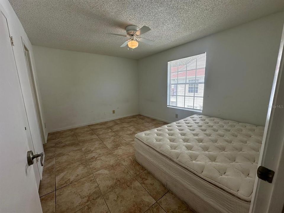 For Sale: $230,000 (2 beds, 2 baths, 1067 Square Feet)