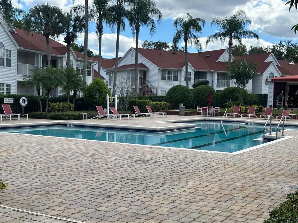 For Sale: $230,000 (2 beds, 2 baths, 1067 Square Feet)