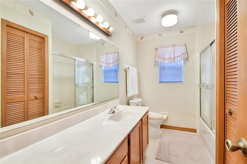 待售: $680,000 (3 贝兹, 2 浴室, 1820 平方英尺)