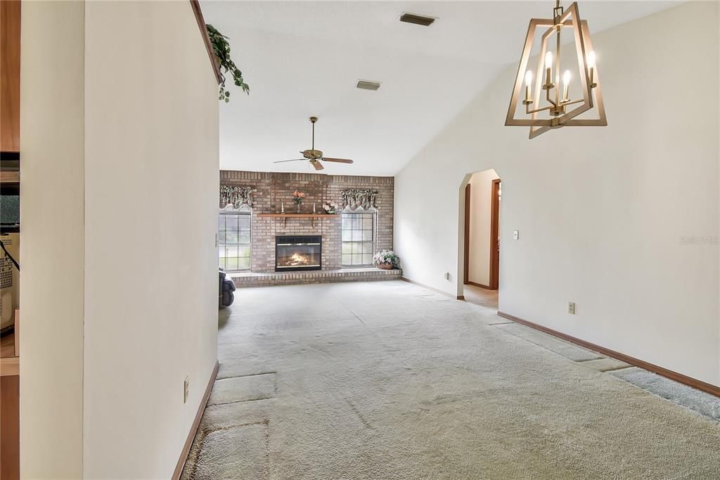 待售: $680,000 (3 贝兹, 2 浴室, 1820 平方英尺)