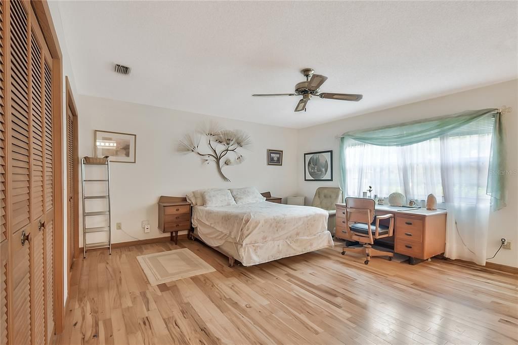 待售: $680,000 (3 贝兹, 2 浴室, 1820 平方英尺)