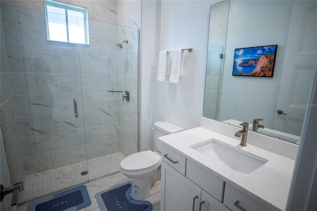 En Venta: $1,289,000 (5 camas, 4 baños, 3292 Pies cuadrados)