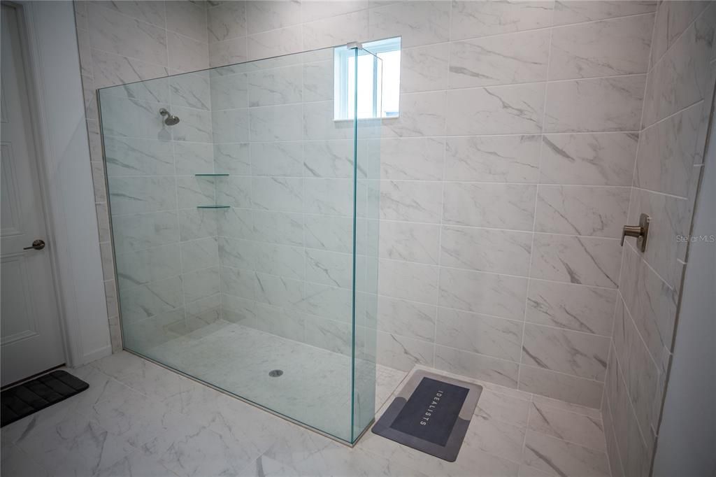 En Venta: $1,289,000 (5 camas, 4 baños, 3292 Pies cuadrados)