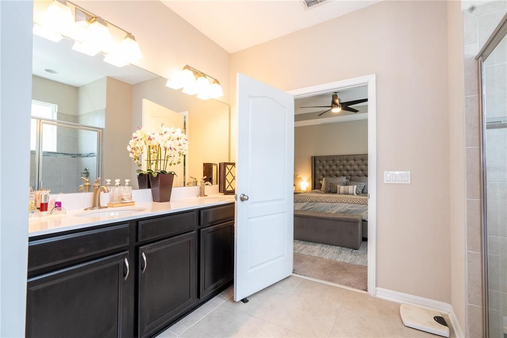 For Sale: $530,000 (3 beds, 2 baths, 1864 Square Feet)