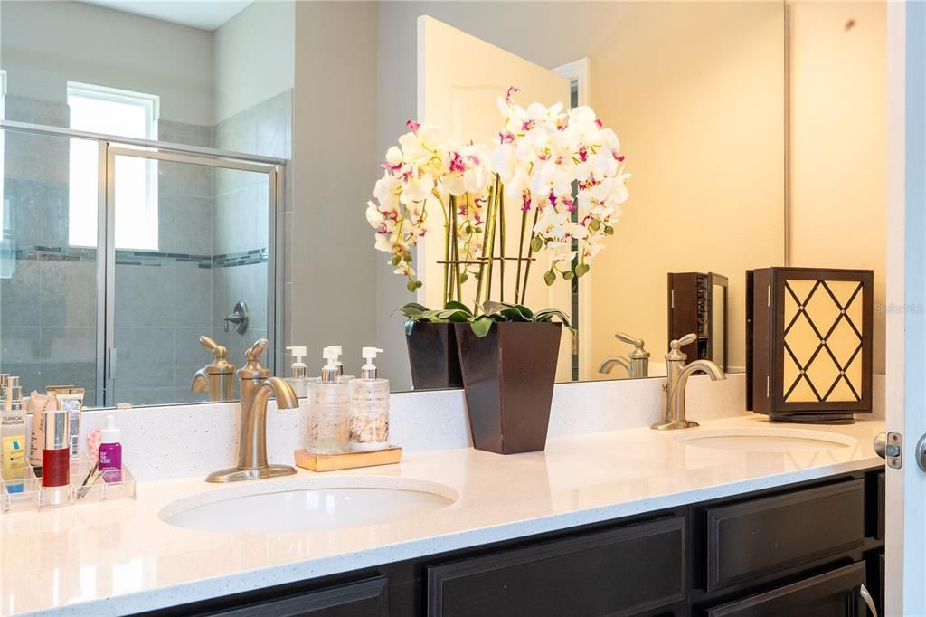 For Sale: $530,000 (3 beds, 2 baths, 1864 Square Feet)