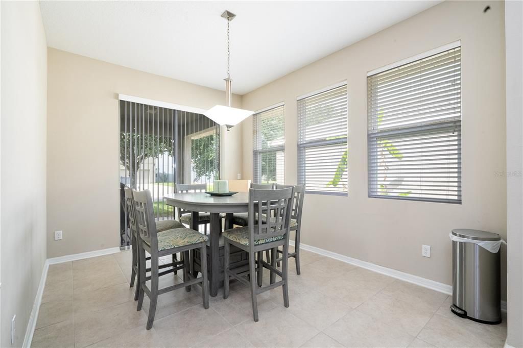 For Sale: $530,000 (3 beds, 2 baths, 1864 Square Feet)