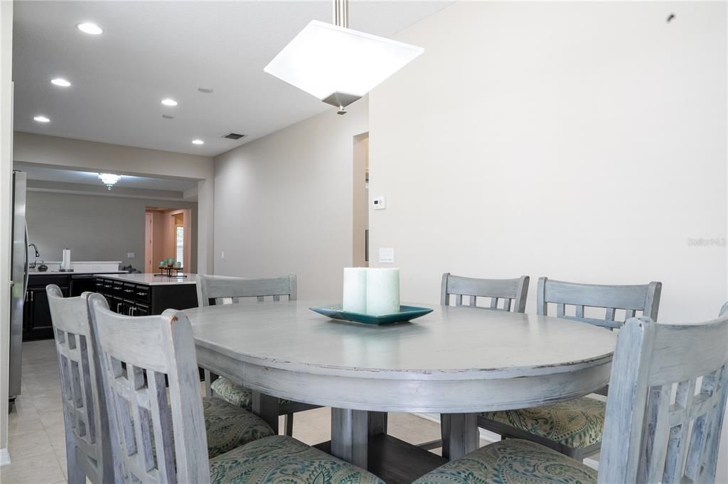 For Sale: $530,000 (3 beds, 2 baths, 1864 Square Feet)