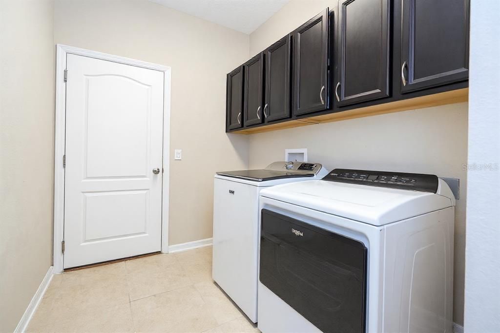 For Sale: $530,000 (3 beds, 2 baths, 1864 Square Feet)