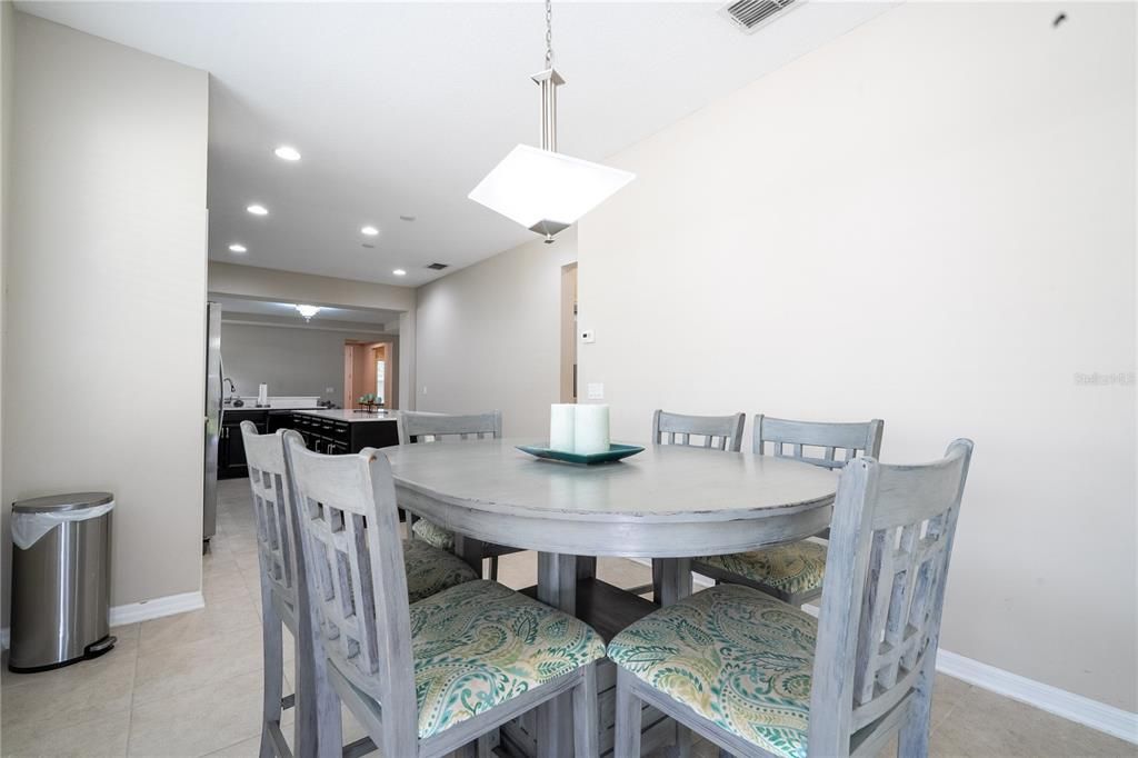 For Sale: $530,000 (3 beds, 2 baths, 1864 Square Feet)