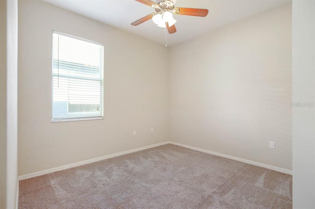 出租: $2,600 (4 贝兹, 3 浴室, 2220 平方英尺)