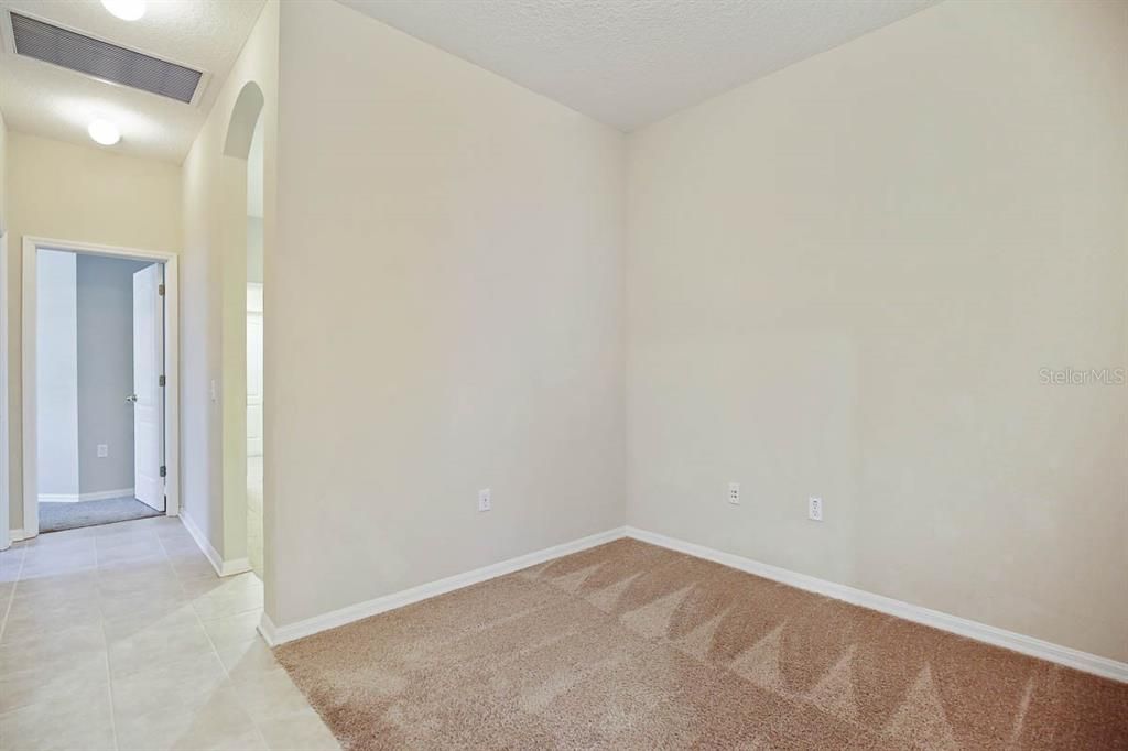 出租: $2,600 (4 贝兹, 3 浴室, 2220 平方英尺)