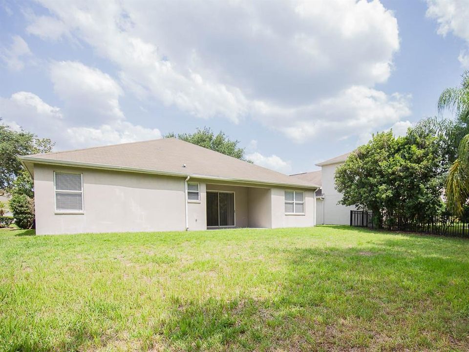 出租: $2,600 (4 贝兹, 3 浴室, 2220 平方英尺)