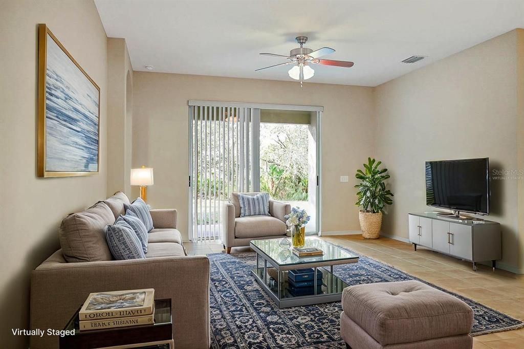 出租: $2,600 (4 贝兹, 3 浴室, 2220 平方英尺)