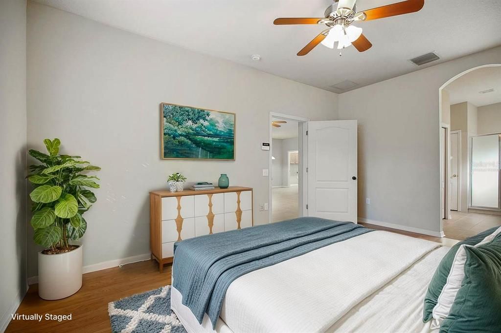 出租: $2,600 (4 贝兹, 3 浴室, 2220 平方英尺)