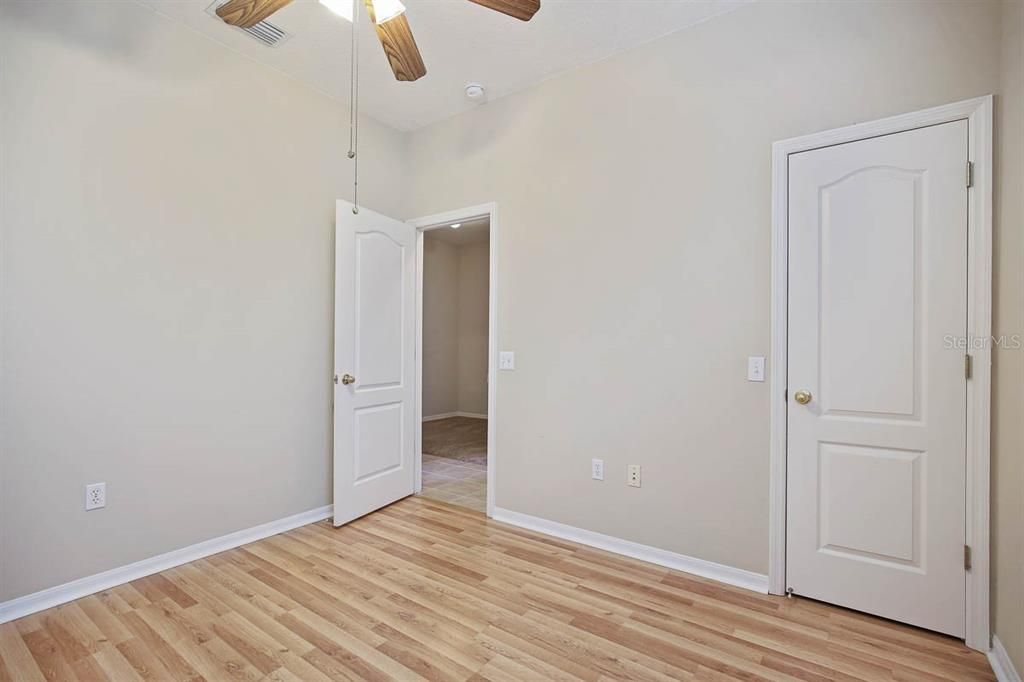 出租: $2,600 (4 贝兹, 3 浴室, 2220 平方英尺)