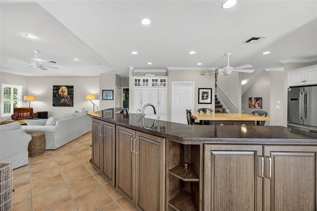 For Sale: $999,000 (4 beds, 3 baths, 2971 Square Feet)