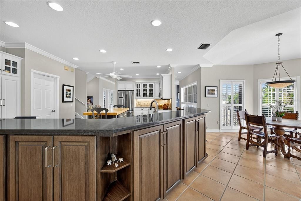 For Sale: $999,000 (4 beds, 3 baths, 2971 Square Feet)