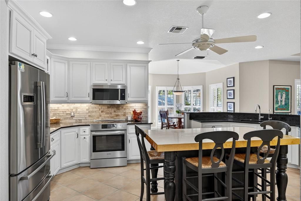 For Sale: $999,000 (4 beds, 3 baths, 2971 Square Feet)