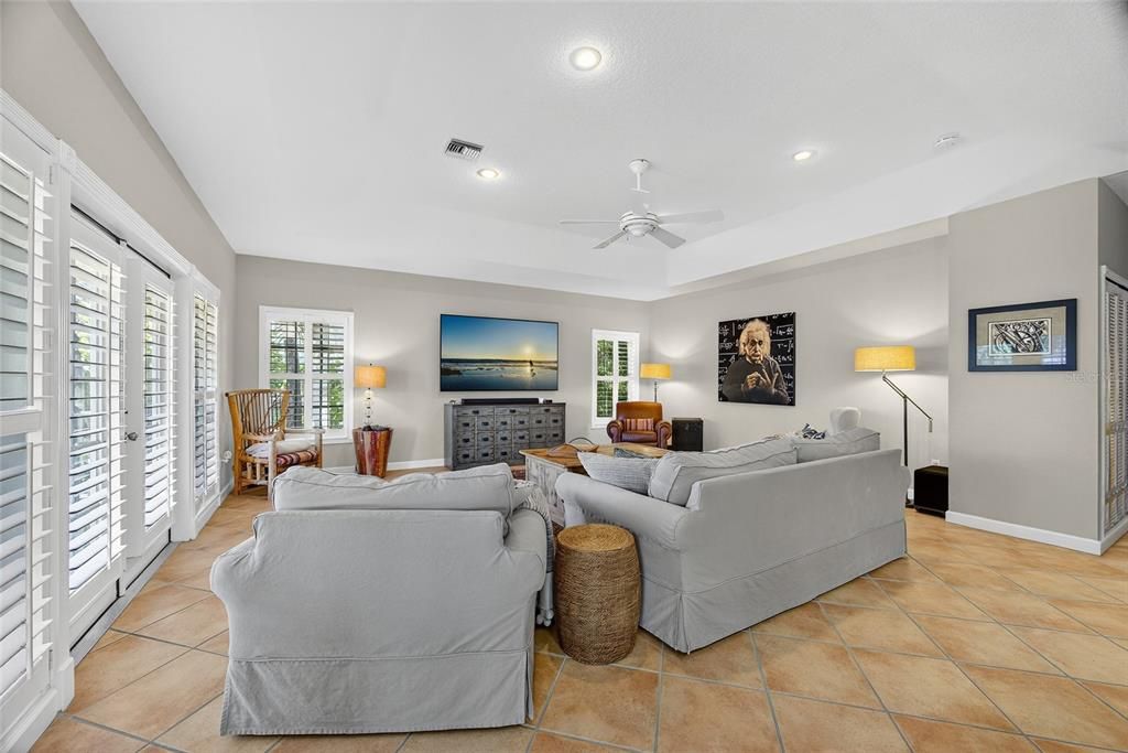 For Sale: $999,000 (4 beds, 3 baths, 2971 Square Feet)