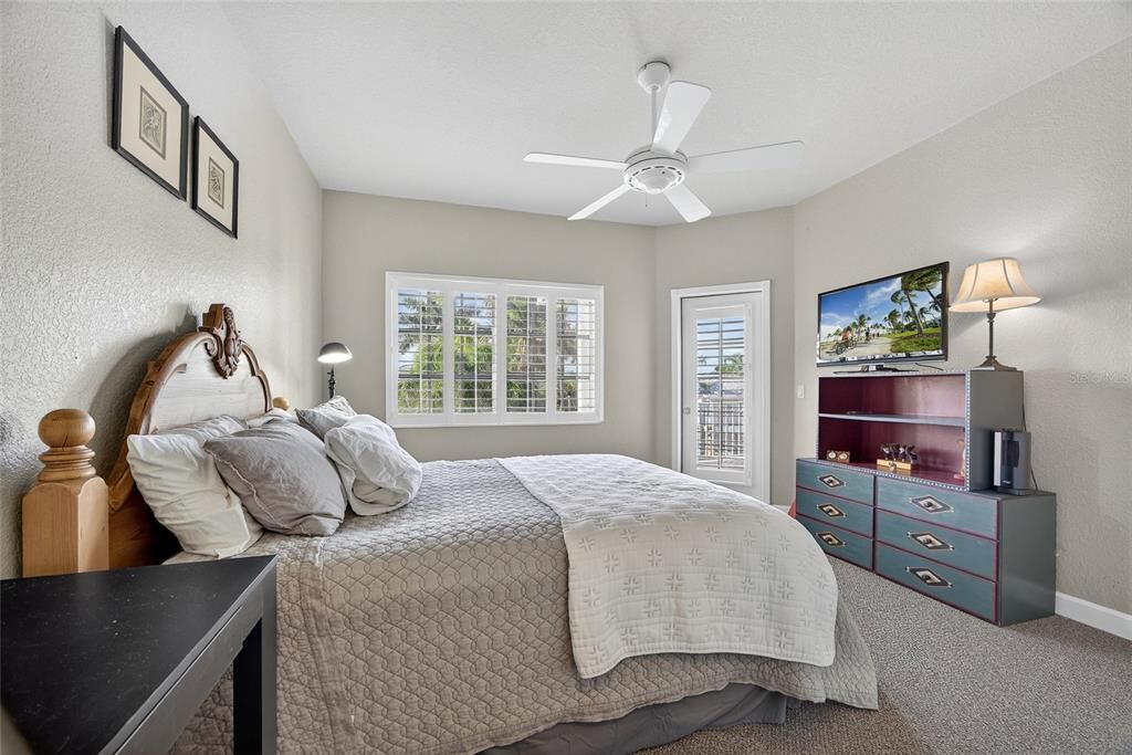 For Sale: $999,000 (4 beds, 3 baths, 2971 Square Feet)