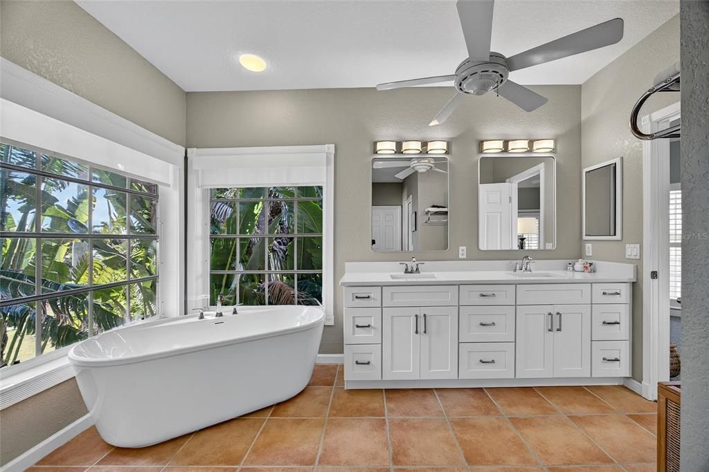 For Sale: $999,000 (4 beds, 3 baths, 2971 Square Feet)