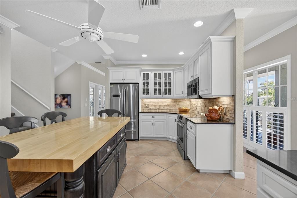 For Sale: $999,000 (4 beds, 3 baths, 2971 Square Feet)