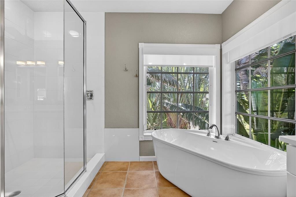 For Sale: $999,000 (4 beds, 3 baths, 2971 Square Feet)