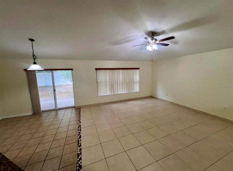 For Rent: $2,200 (3 beds, 2 baths, 1673 Square Feet)